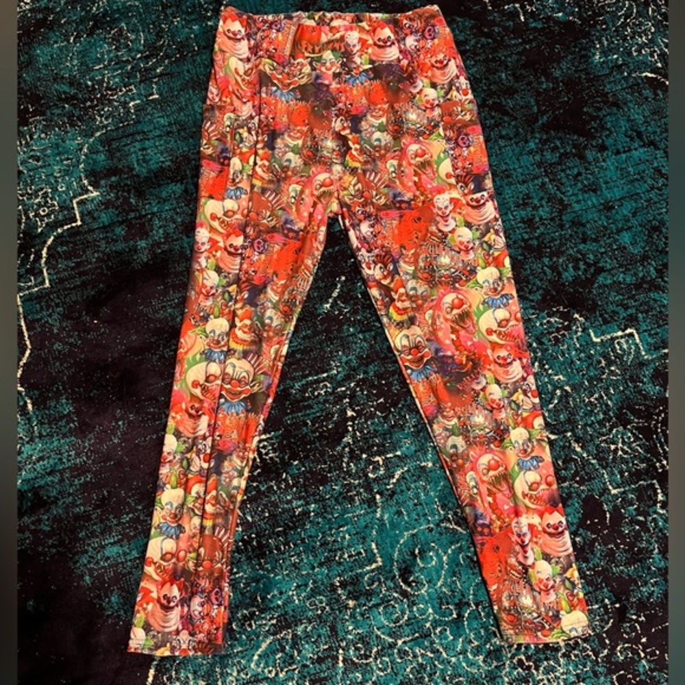 Plus size Killer Klowns from Outer Space leggings with pockets